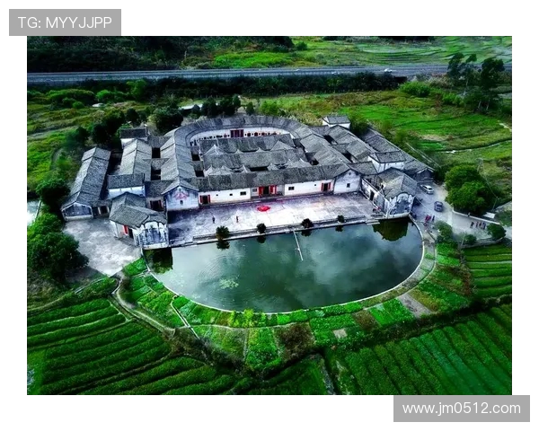 梅州客家文化传承与发展探析:语言、习俗与现代化融合路径 梅州客家文化传承与发展探析:语言、习俗与现代化融合路径