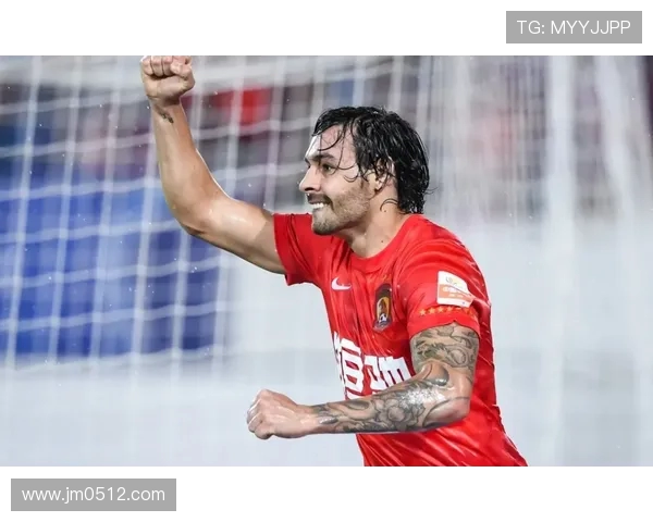 广州足球队进攻革新之路解析:战术创新与球员配合的完美结合