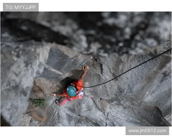 攀岩精神的传承与挑战：深入北京攀岩队的耐力训练与成长之路